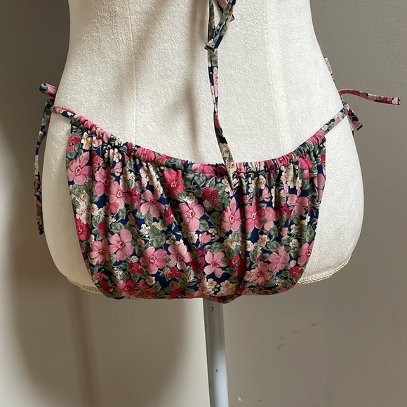 Triangle Bikini Tie Top & Bikini Tie Bottoms, Floral, Size 10 top & 8 bottom - Picture 10 of 15